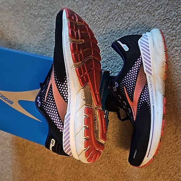 Brooks Women Adrenaline GTS22 cushion support Blue/purple/pink US 8.5 - Picture 2 of 7